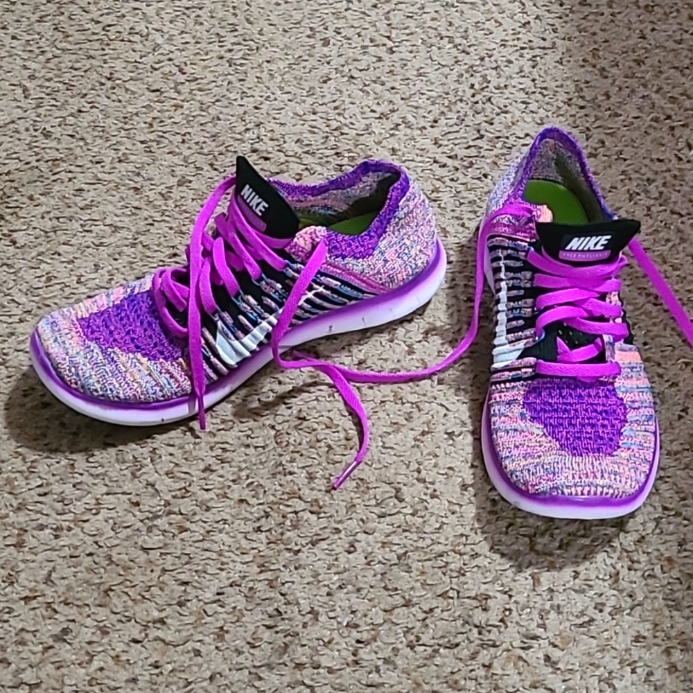 Nike free RN fly knit size 7